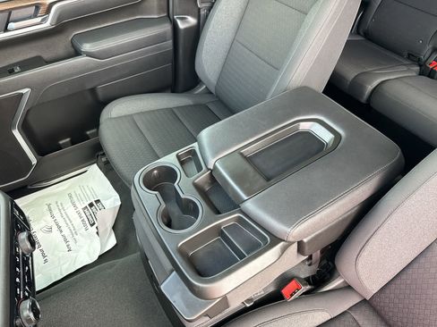 Used 2025 Chevrolet Silverado 1500 LT RWD image 23