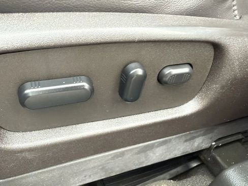 Used 2014 Ford Explorer XLT w/ Equipment Group 202A image 15