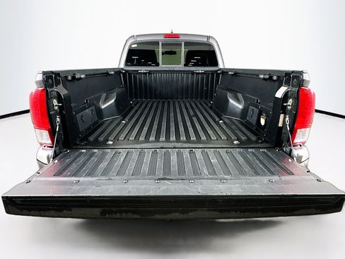 Used 2016 Toyota Tacoma TRD Off-Road w/ Towing Package image 27