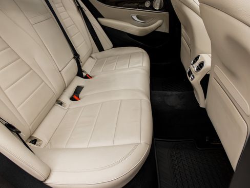 Used 2023 Mercedes-Benz E 450 4MATIC All-Terrain Wagon image 32