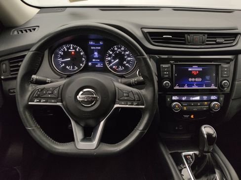 Used 2018 Nissan Rogue SV FWD image 22