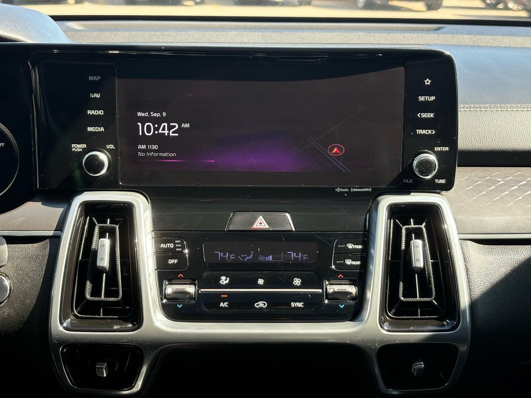 Used 2023 Kia Sorento SX AWD/4WD image 18