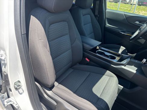 Used 2025 Chevrolet Equinox LT AWD/4WD image 36