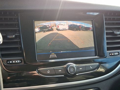 Certified 2022 Buick Encore Preferred image 17