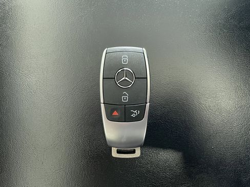 New 2026 Mercedes-Benz GLB 250 4MATIC image 23