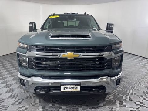 New 2026 Chevrolet Silverado 2500 LT w/ All Star Edition AWD/4WD image 6