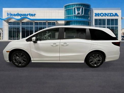 New 2026 Honda Odyssey Touring image 6