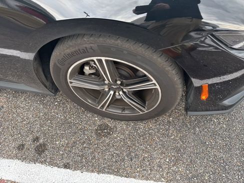 Used 2024 Ford Mustang Coupe image 16