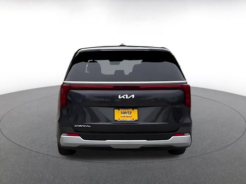 Used 2026 Kia Carnival FWD image 12