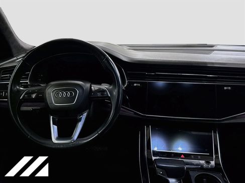 Used 2019 Audi Q8 Prestige w/ Luxury Package AWD/4WD image 24