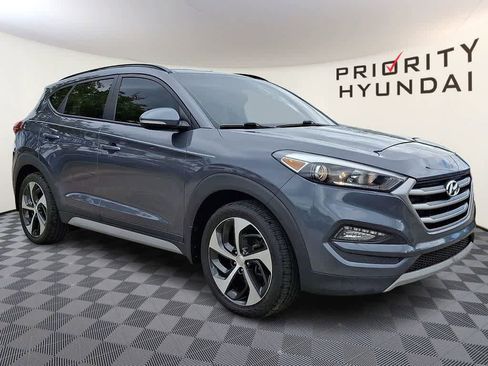 Used 2018 Hyundai Tucson Value AWD/4WD image 3