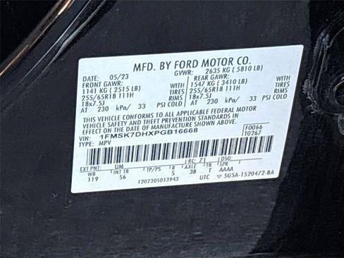 Used 2023 Ford Explorer XLT w/ Equipment Group 202A RWD image 32