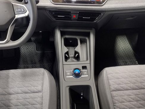 New 2026 Volkswagen Tiguan S image 33