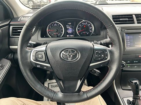 Used 2017 Toyota Camry SE image 15