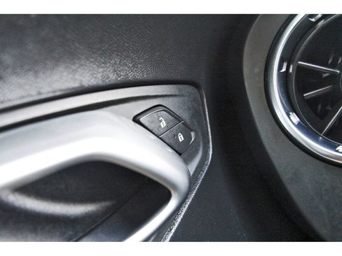 Used 2022 Chevrolet Camaro LT RWD image 15