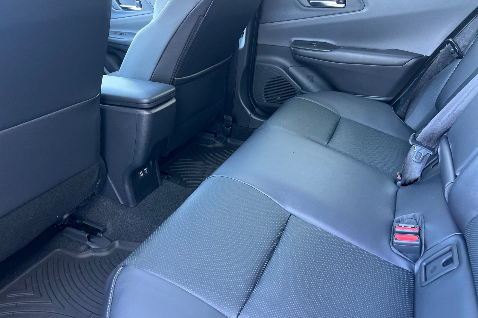 New 2027 Toyota Prius XLE AWD/4WD image 13