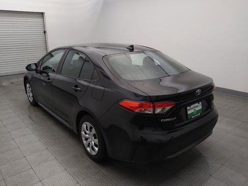Used 2022 Toyota Corolla LE image 5