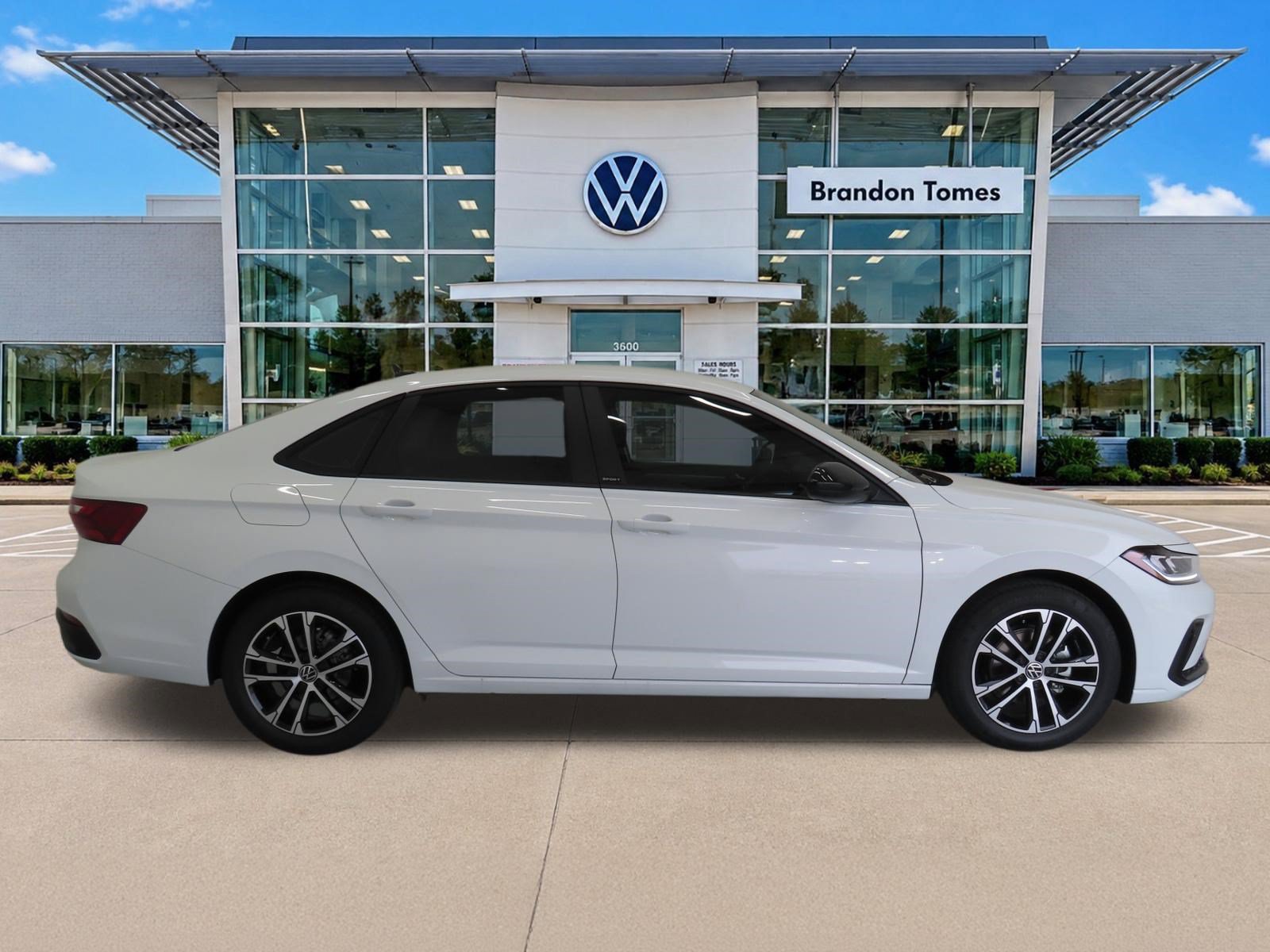 Used 2026 Volkswagen Jetta Sport FWD image 2