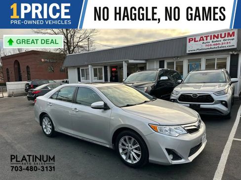 Used 2012 Toyota Camry XLE image 1