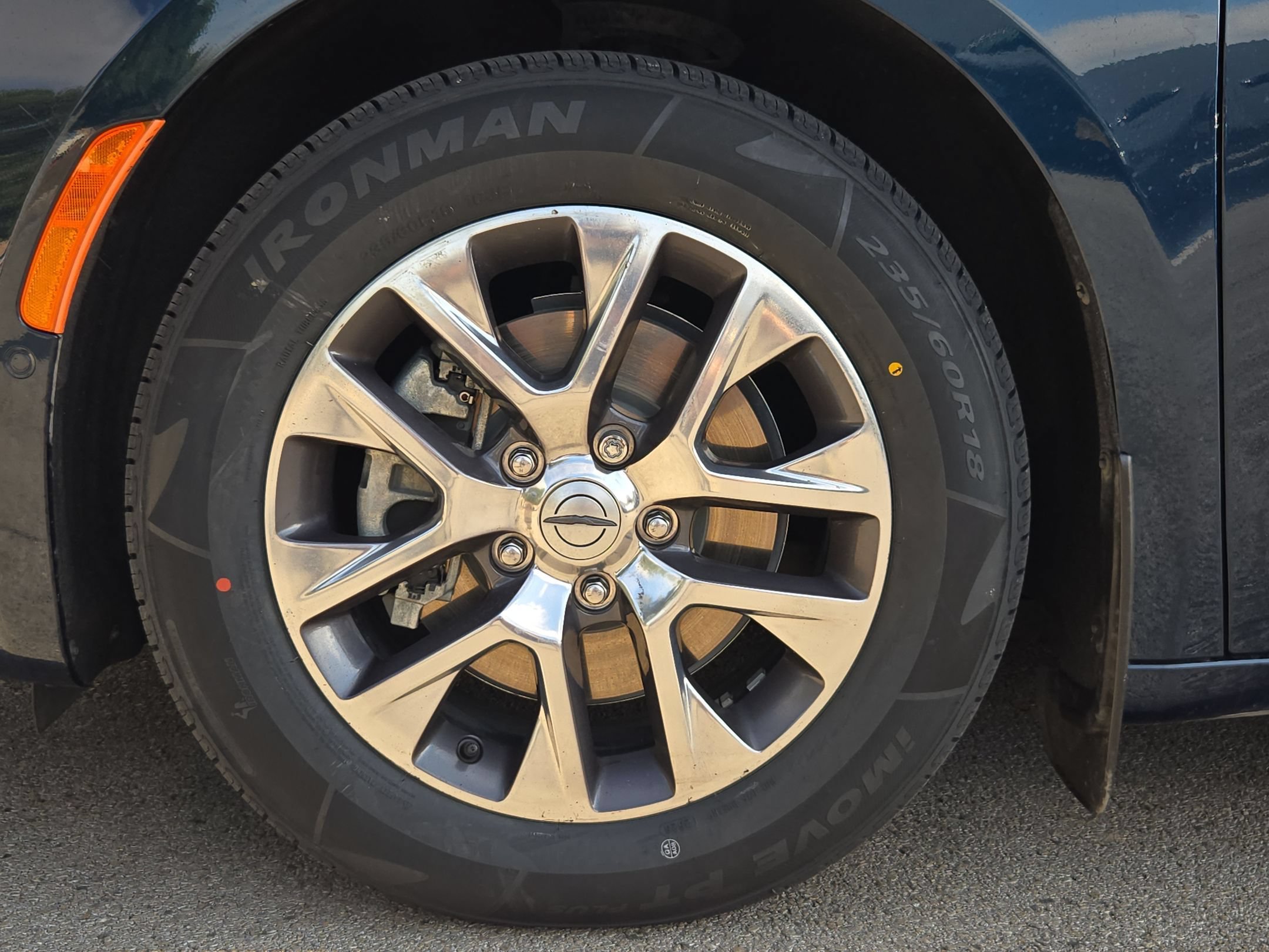 Used 2022 Chrysler Pacifica Pinnacle FWD image 30