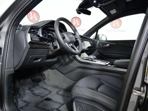 Used 2025 Audi Q7 2.0T Premium w/ Convenience Package AWD/4WD image 17