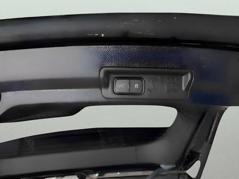 Used 2021 Ford Explorer Limited w/ Equipment Group 301A image 21