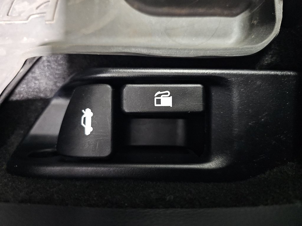 Used 2024 Toyota Corolla LE FWD image 16
