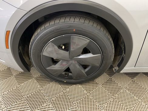 Used 2025 Toyota Prius LE image 6