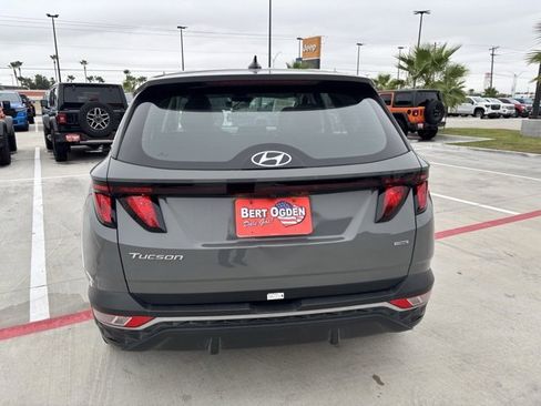 Used 2024 Hyundai Tucson SE image 5