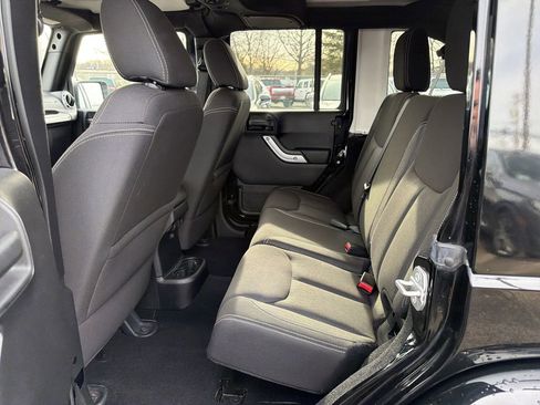 Used 2015 Jeep Wrangler Unlimited Sahara w/ Connectivity Group image 13