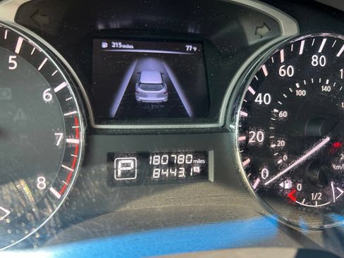 Used 2014 Nissan Pathfinder S FWD image 17