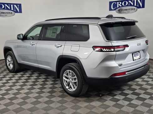 New 2025 Jeep Grand Cherokee L Laredo w/ Luxury Tech Group I AWD/4WD image 3