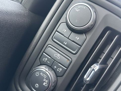 Used 2023 Chevrolet Silverado 2500 Custom w/ Custom Convenience Package image 18