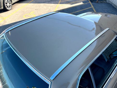 Used 1987 Mercedes-Benz 560 SL image 23