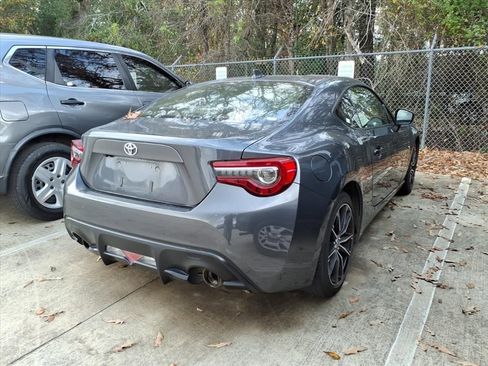Used 2020 Toyota 86 image 7