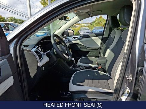 New 2025 Volkswagen Taos SE image 8