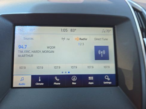 Used 2019 Ford Edge Titanium w/ Equipment Group 301A AWD/4WD image 21