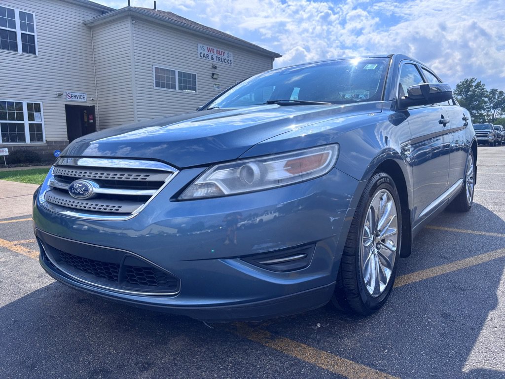 Used 2010 Ford Taurus Limited AWD/4WD image 2