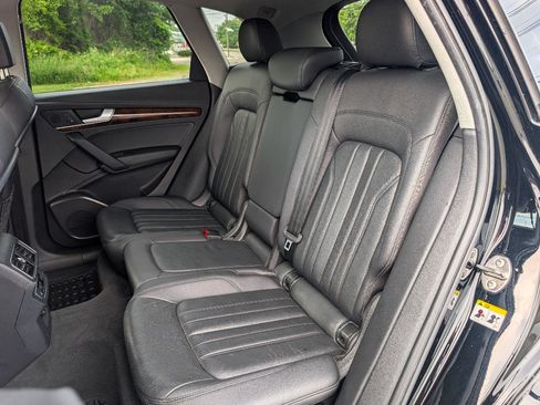 Used 2018 Audi Q5 2.0T Premium Plus w/ Premium Plus Package AWD/4WD image 18