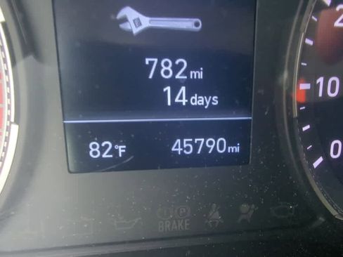 Used 2022 Hyundai Venue SE FWD image 6