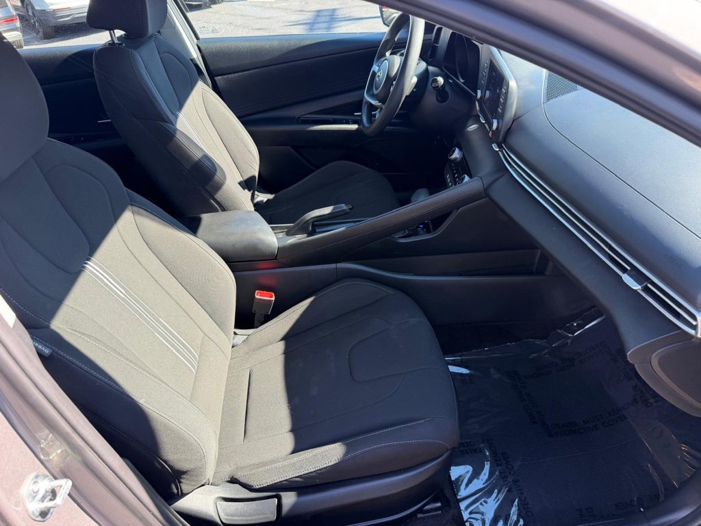 Used 2023 Hyundai Elantra SEL FWD image 28