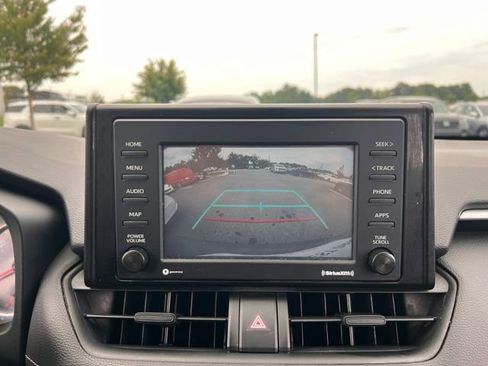 Used 2021 Toyota RAV4 XLE FWD image 23