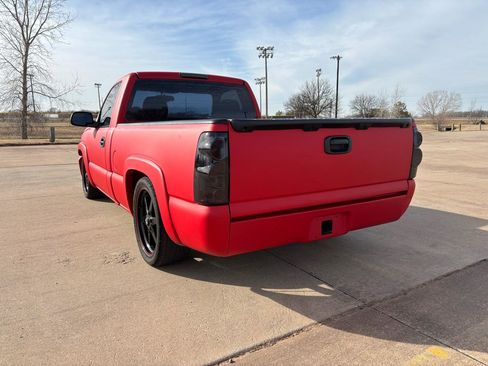 Used 2005 Chevrolet Silverado 1500 LS w/ Light Duty Power Package AWD/4WD image 7