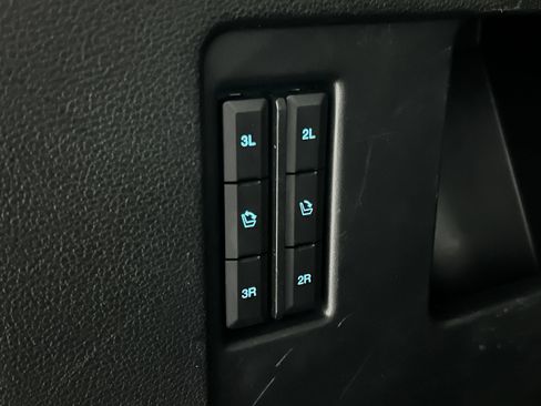 Used 2019 Ford Expedition Max Platinum image 40