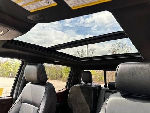 Used 2023 Ford F150 Lariat AWD/4WD image 29