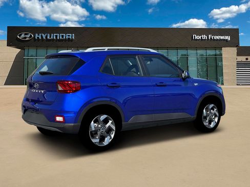 New 2026 Hyundai Venue SEL image 8