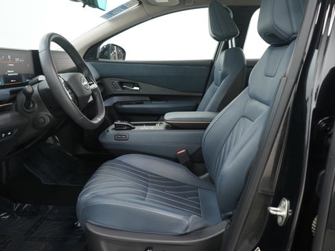 Used 2024 Nissan Ariya AWD image 25