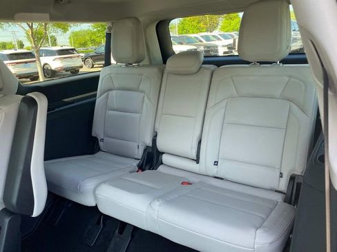 New 2026 Lincoln Navigator L Reserve AWD/4WD image 8