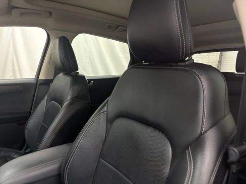 Used 2020 Ford Escape Titanium w/ Titanium Premium Package 2.0 FWD image 14