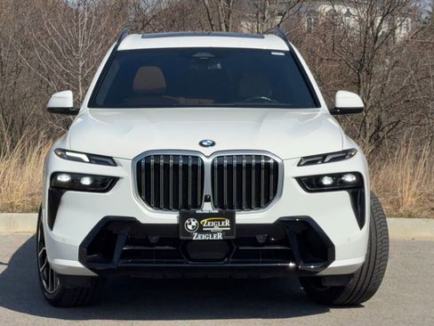 Certified 2024 BMW X7 xDrive40i w/ M Sport Package image 2
